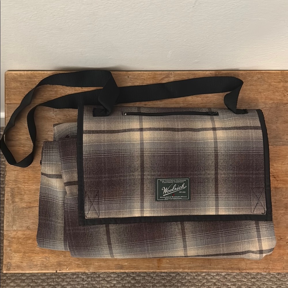 Woolrich Plaid Picnic Blanket - multicolor - used once